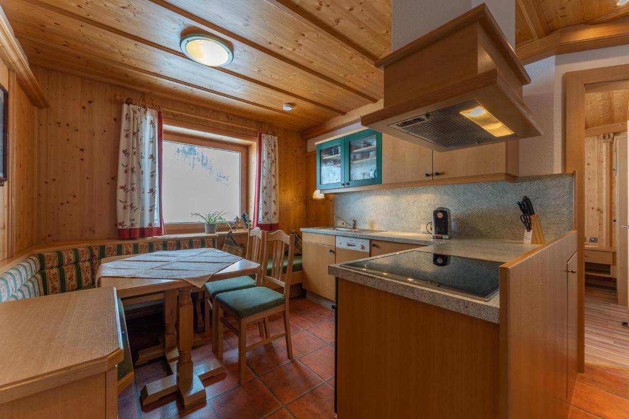 Fernerblick Apartments Tux Bagian luar foto